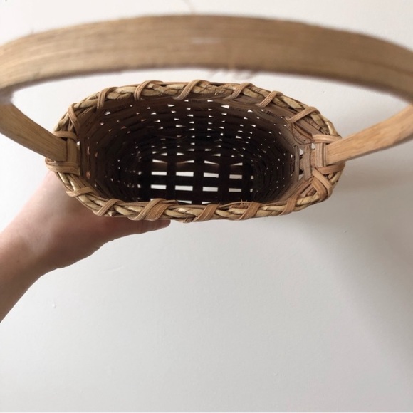 Vintage • Display Basket - Picture 2 of 3